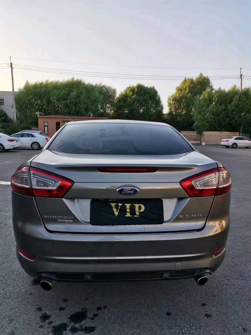 沈阳13年福特蒙迪欧-致胜6