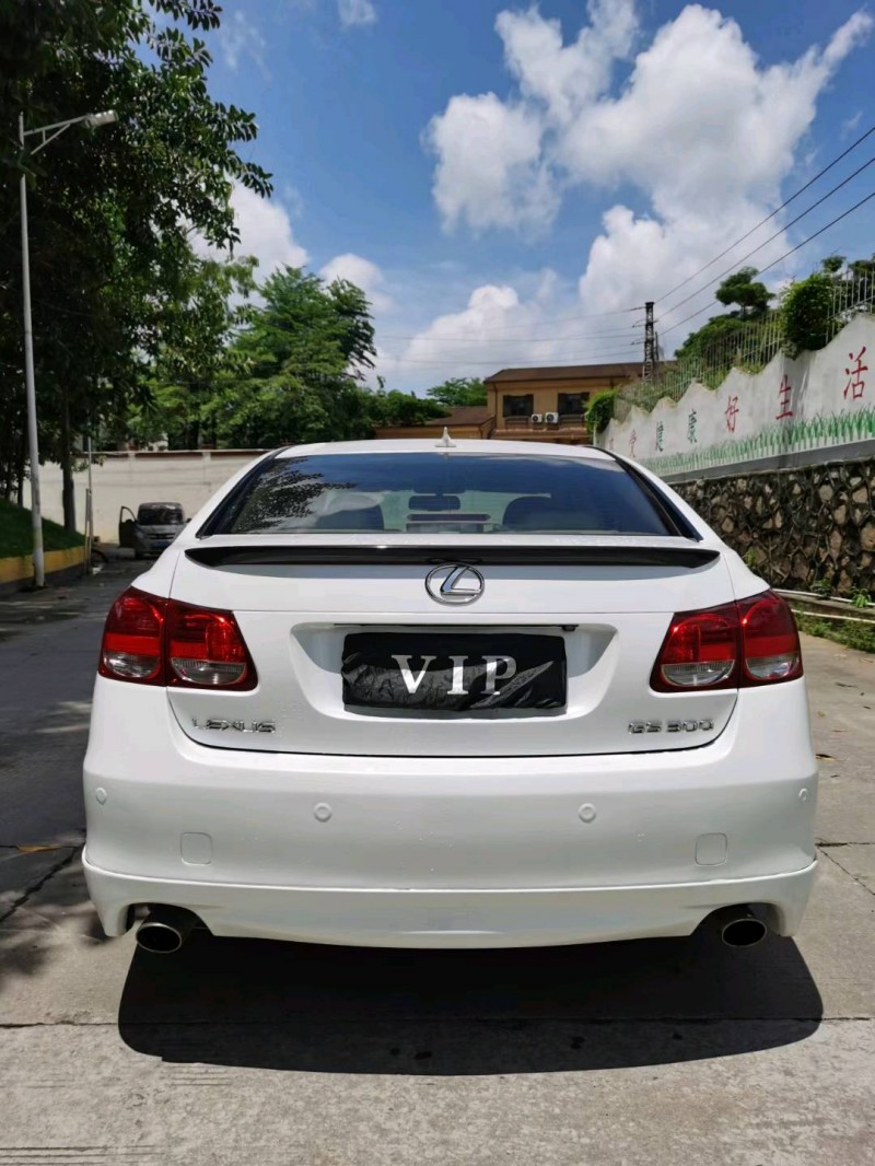 东莞10年雷克萨斯GS9