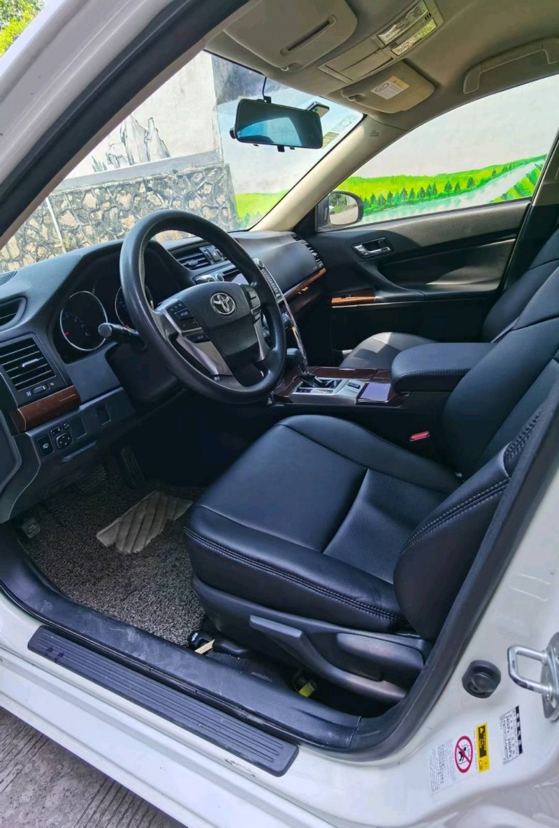 东莞14年丰田锐志6