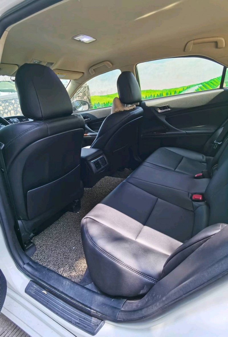 东莞14年丰田锐志7