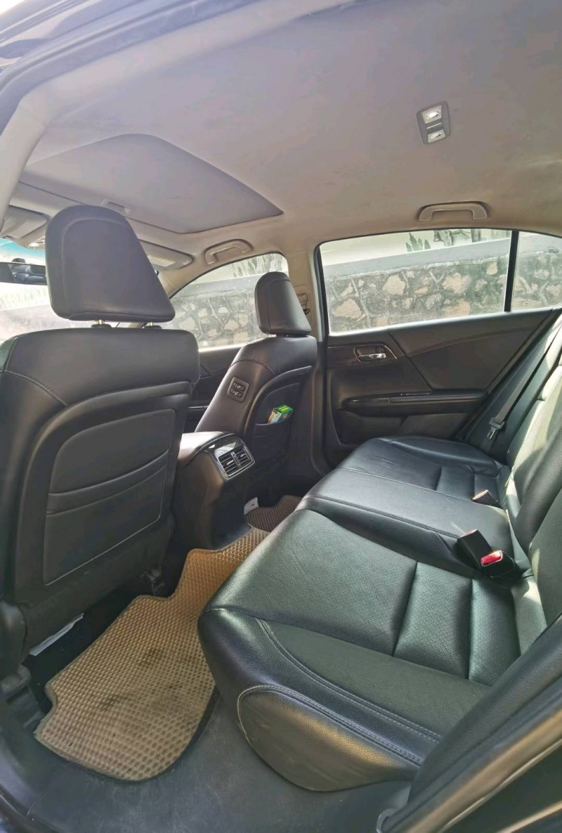 东莞14年本田雅阁8