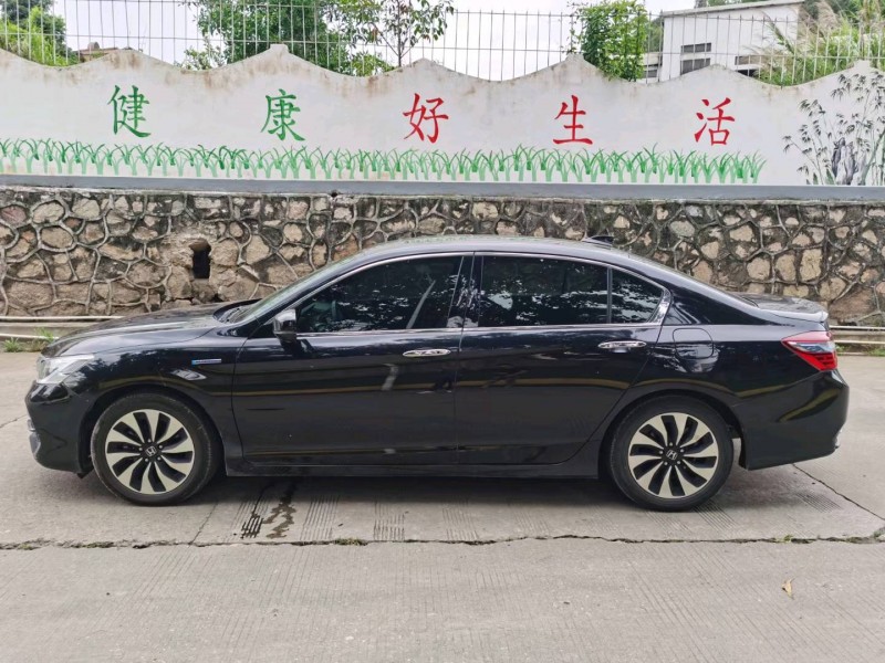 东莞18年本田雅阁5