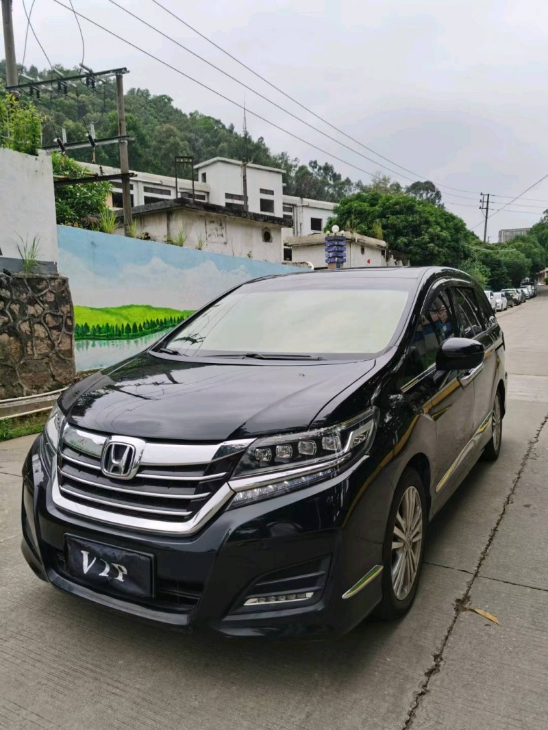 东莞18年本田艾力绅2