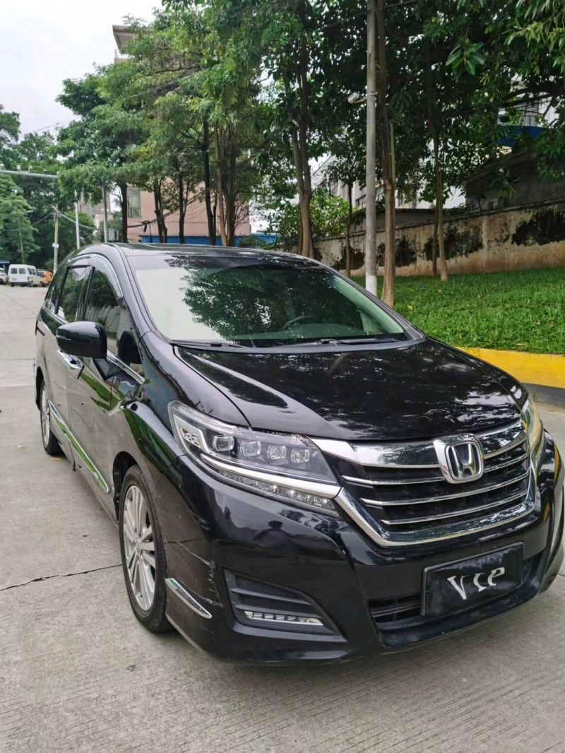 东莞18年本田艾力绅3