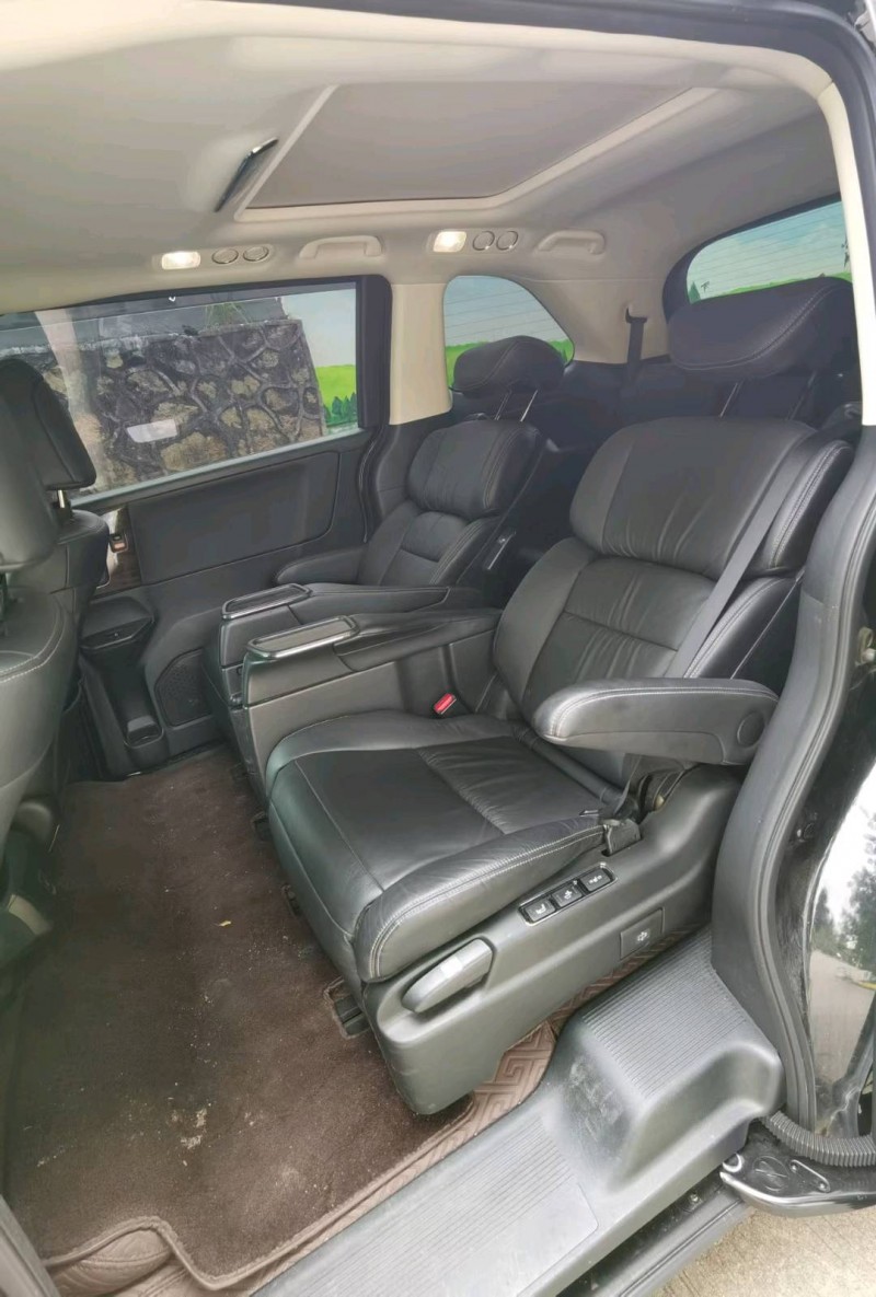 东莞18年本田艾力绅8