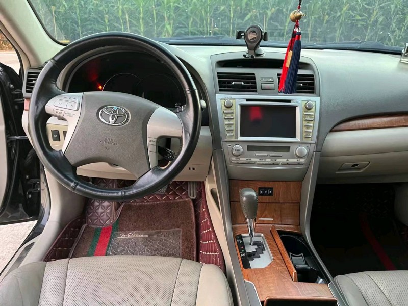 徐州11年丰田凯美瑞4