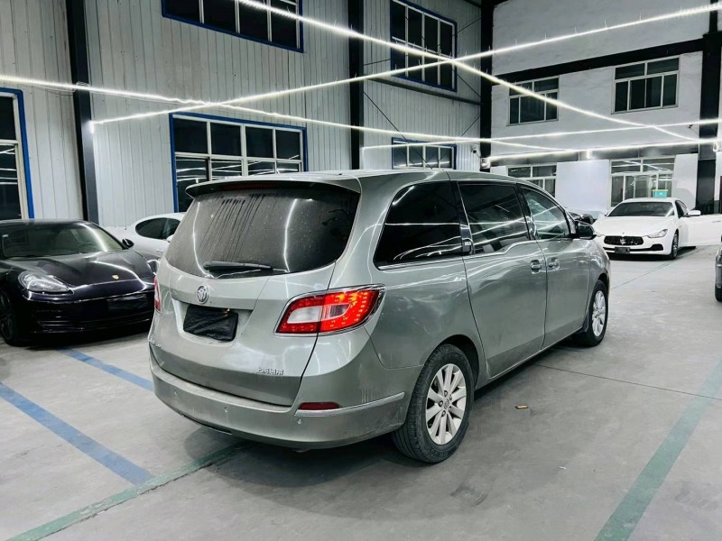 聊城15年别克GL88