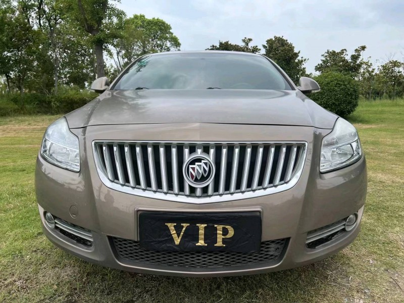 泰州12年别克君威1