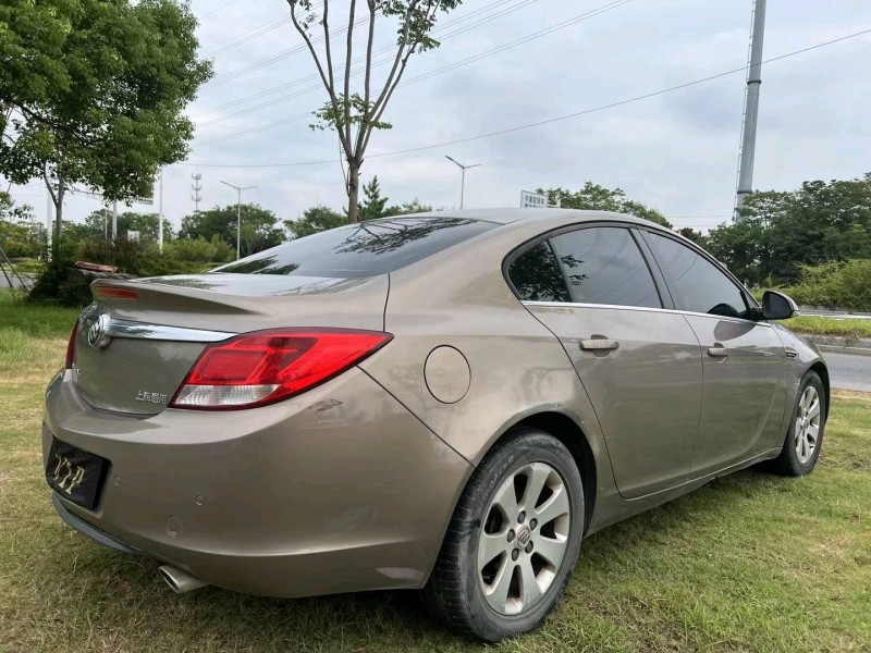 泰州12年别克君威9