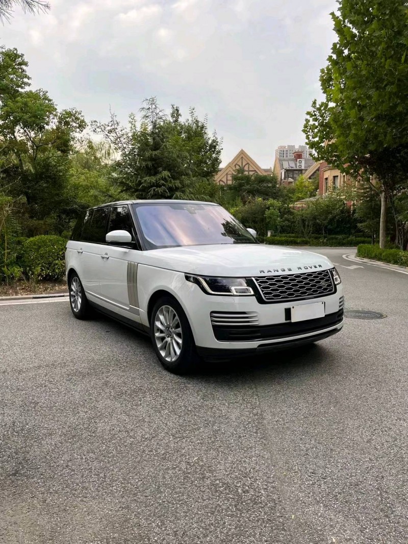 青岛19年路虎揽胜行政8