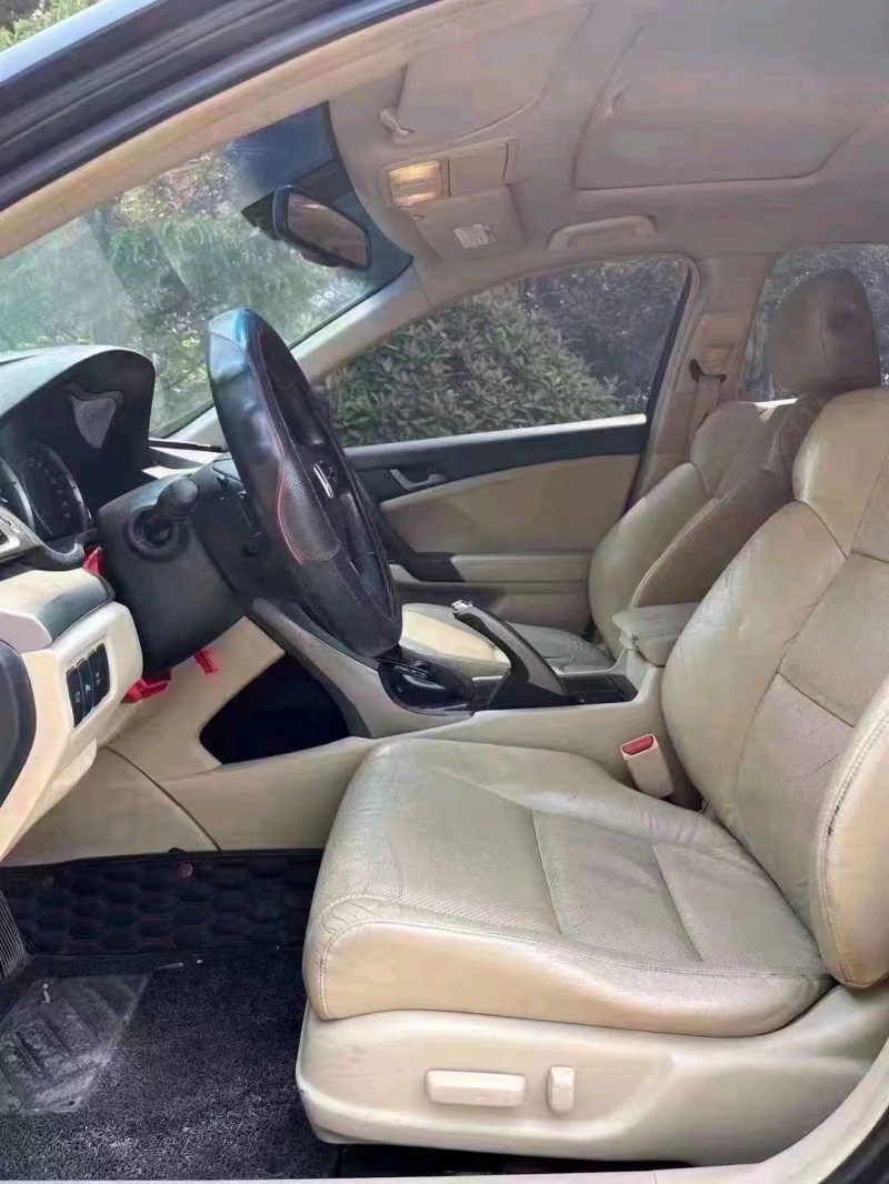 青岛12年本田思铂睿5