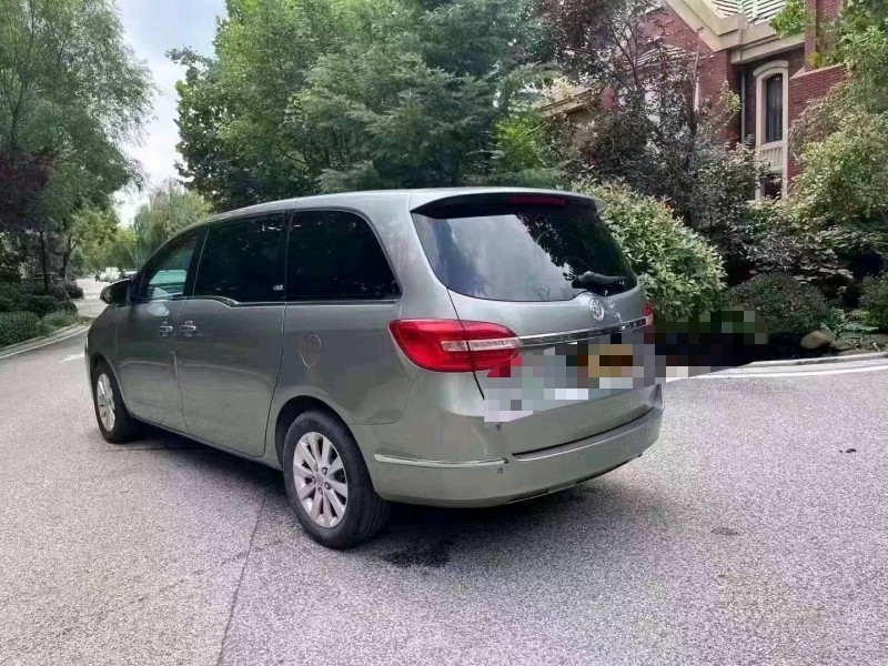 青岛16年别克GL88