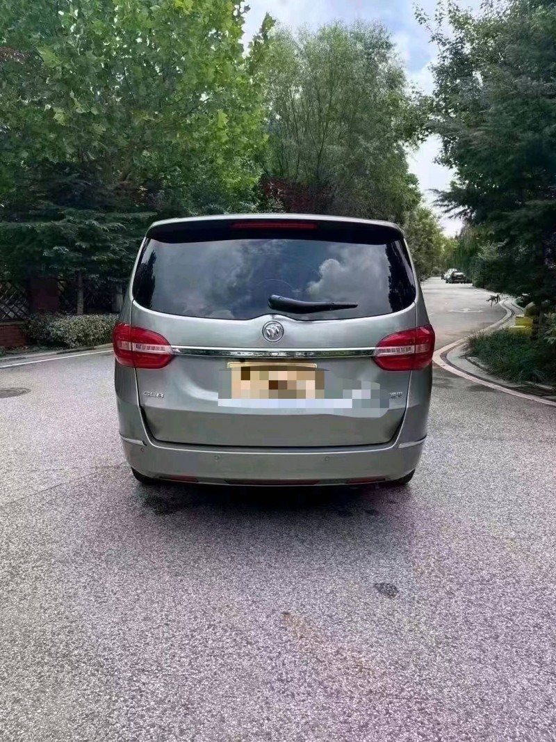 青岛16年别克GL89