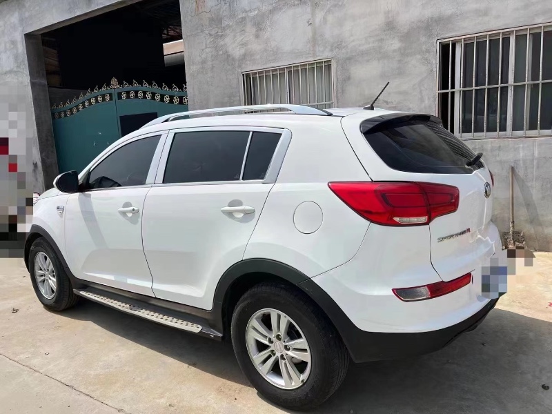 青岛15年起亚智跑3