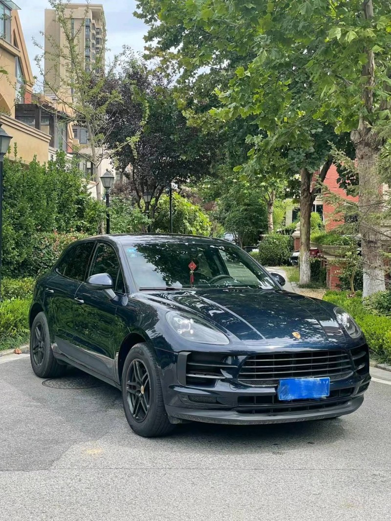 青島19年保時捷Macan2
