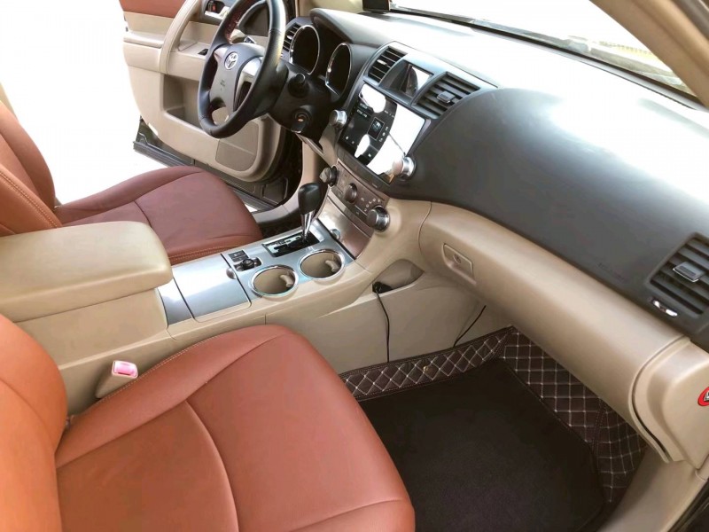 徐州13年丰田汉兰达3