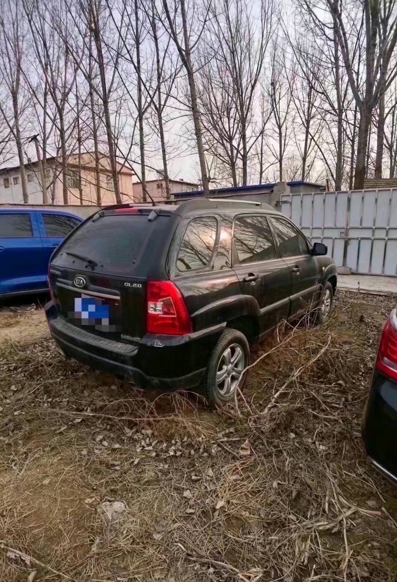 济宁11年起亚狮跑7