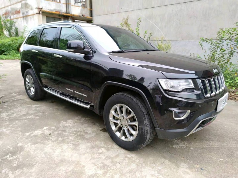 北京17年Jeep大切诺基8