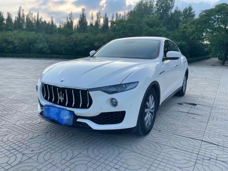 潍坊18年玛莎拉蒂Levante4