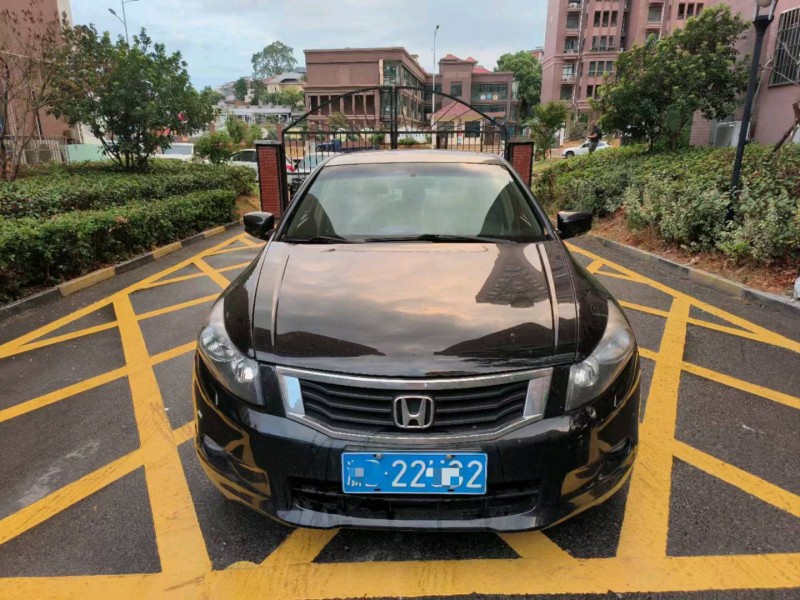 宜春08年本田雅阁9