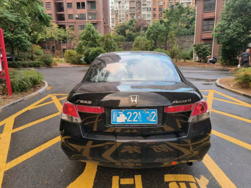 宜春08年本田雅阁8