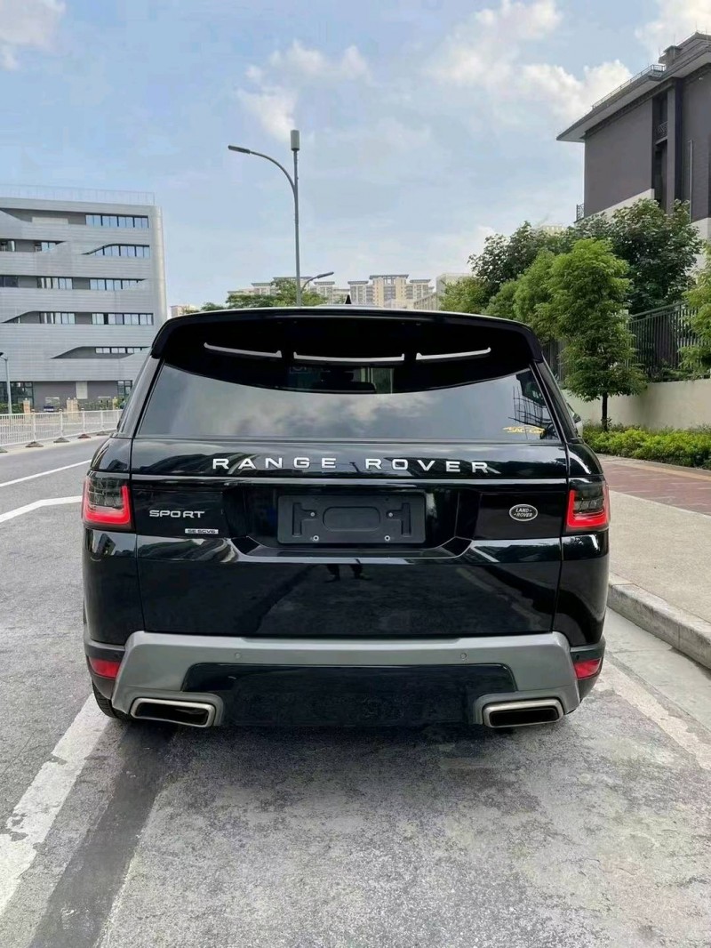 广州19年路虎揽胜运动8