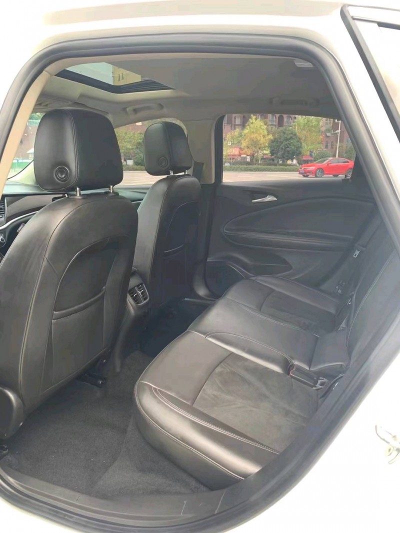 北京17年别克威朗4