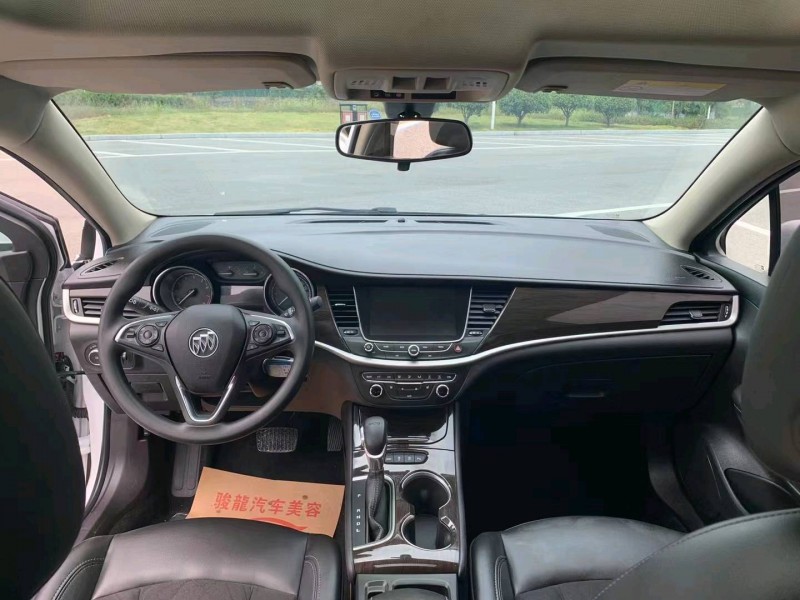 北京17年别克威朗8