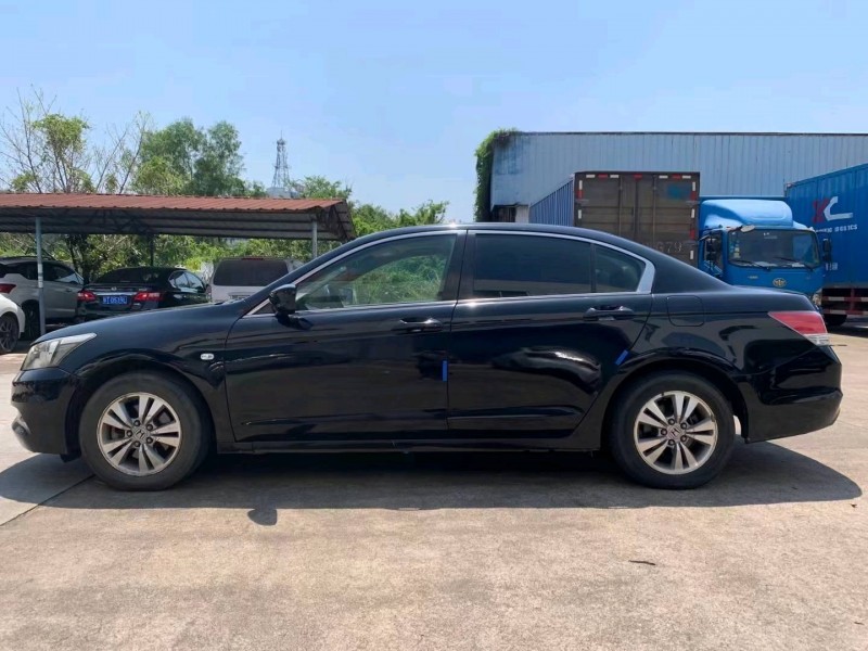 中山11年本田雅阁6