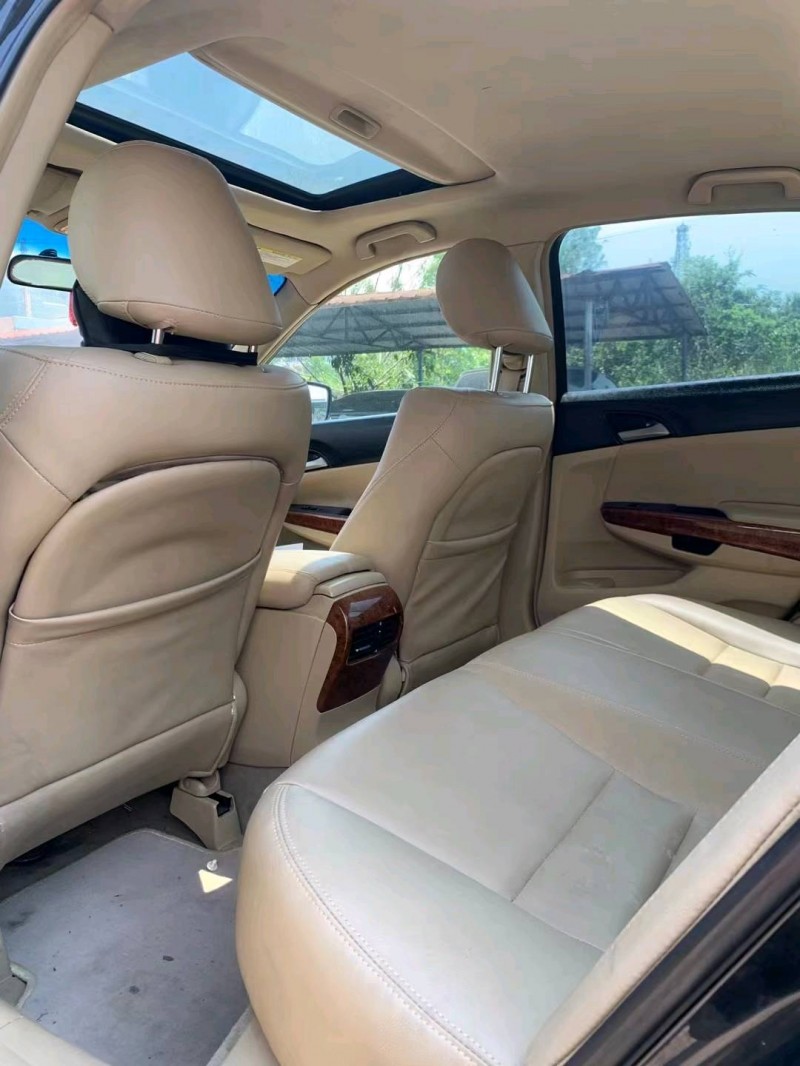 中山11年本田雅阁8