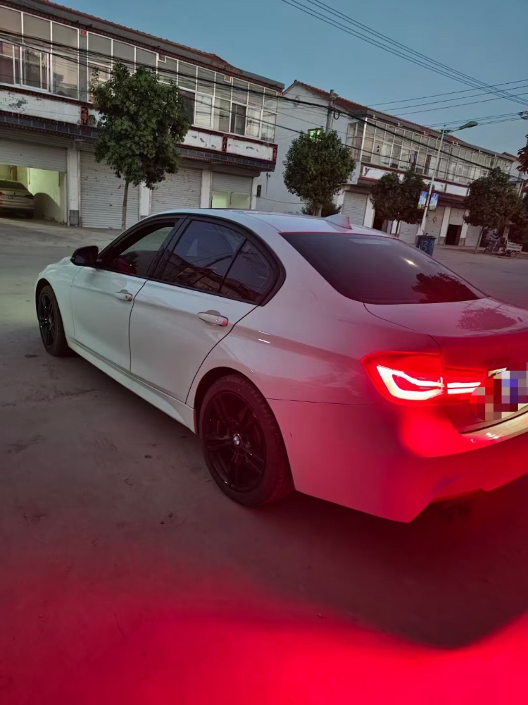 北京19年宝马3系7