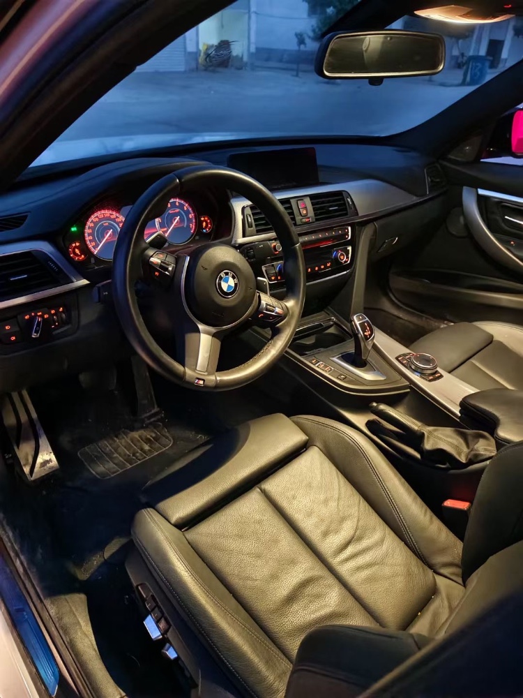 北京19年宝马3系6