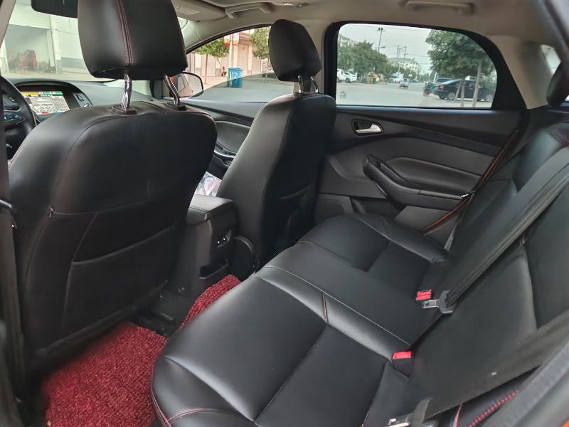 北京16年福特福克斯2