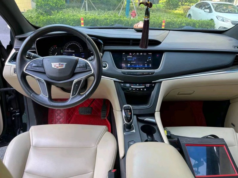 苏州17年凯迪拉克XT56