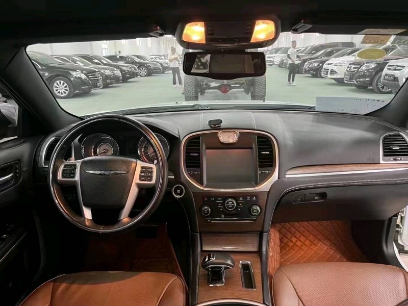 廊坊15年克萊斯勒300C6