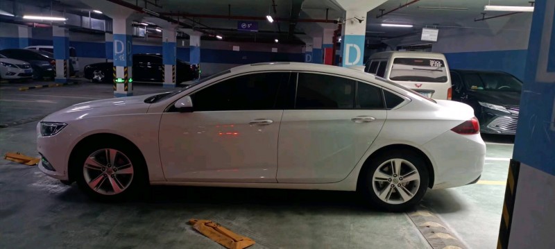 徐州18年别克君威3