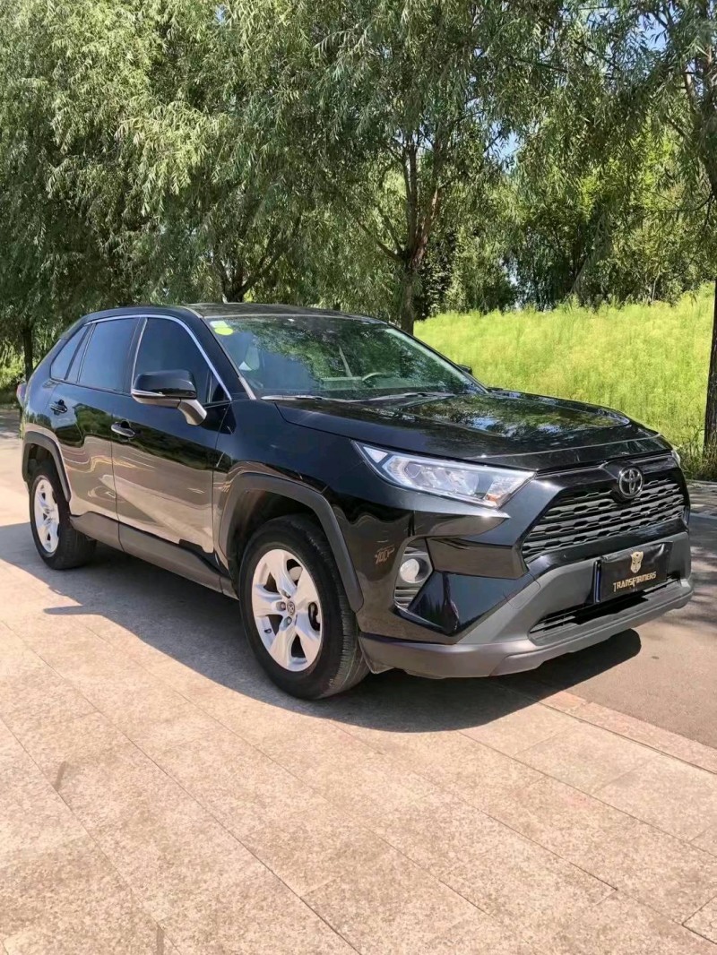 枣庄21年丰田RAV4荣放2