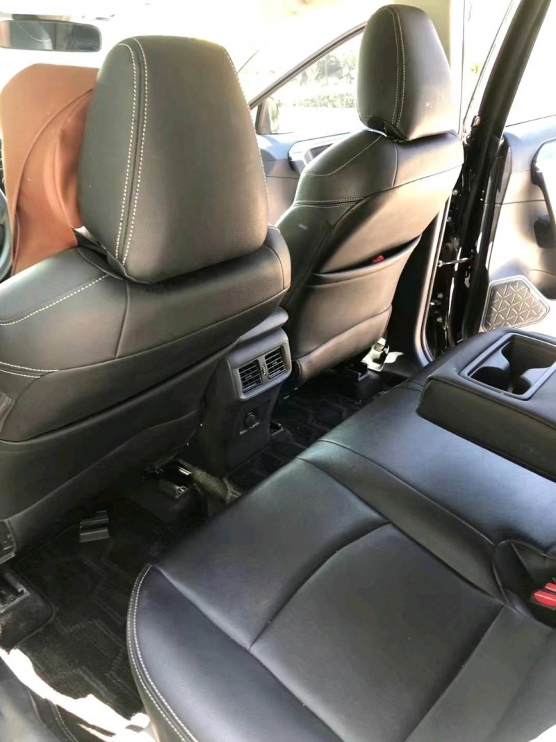 枣庄21年丰田RAV4荣放4
