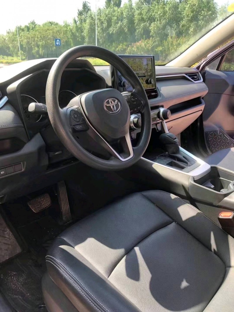 枣庄21年丰田RAV4荣放5