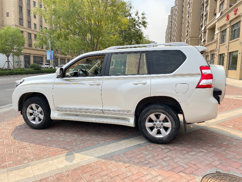 北京17年丰田普拉多6