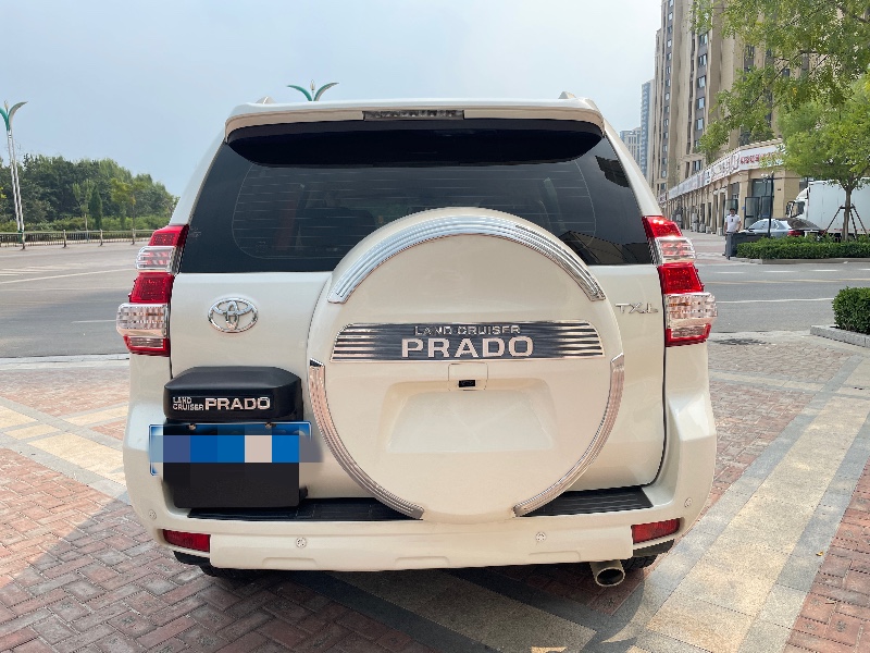 北京17年丰田普拉多8