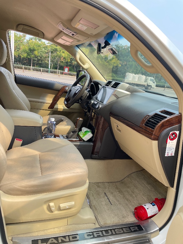 北京17年丰田普拉多4