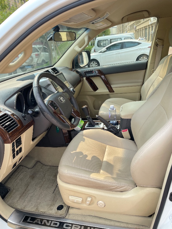 北京17年丰田普拉多3