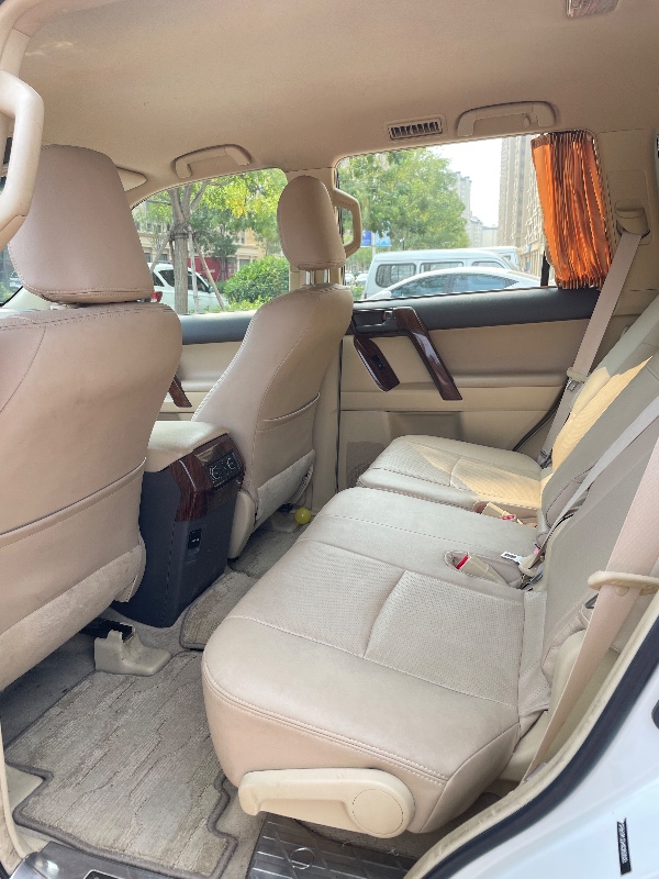 北京17年丰田普拉多2