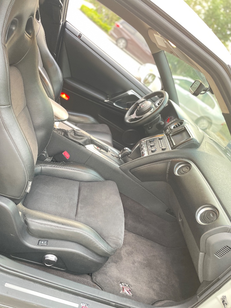 北京12年日产GT-R2