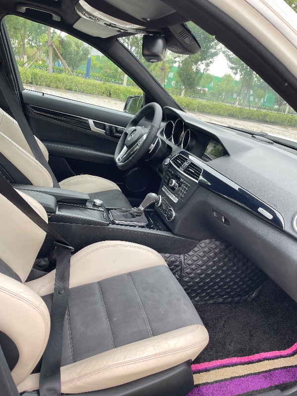 北京16年奔驰AMG3