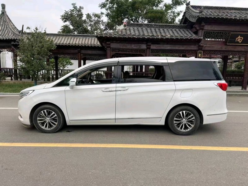 枣庄16年别克GL86