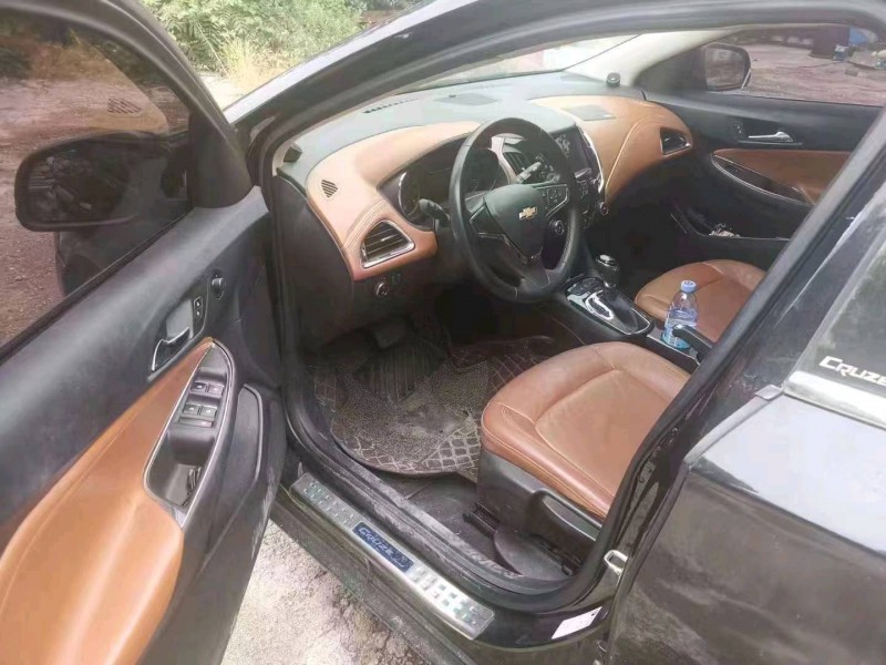 潍坊16年雪佛兰科鲁兹6