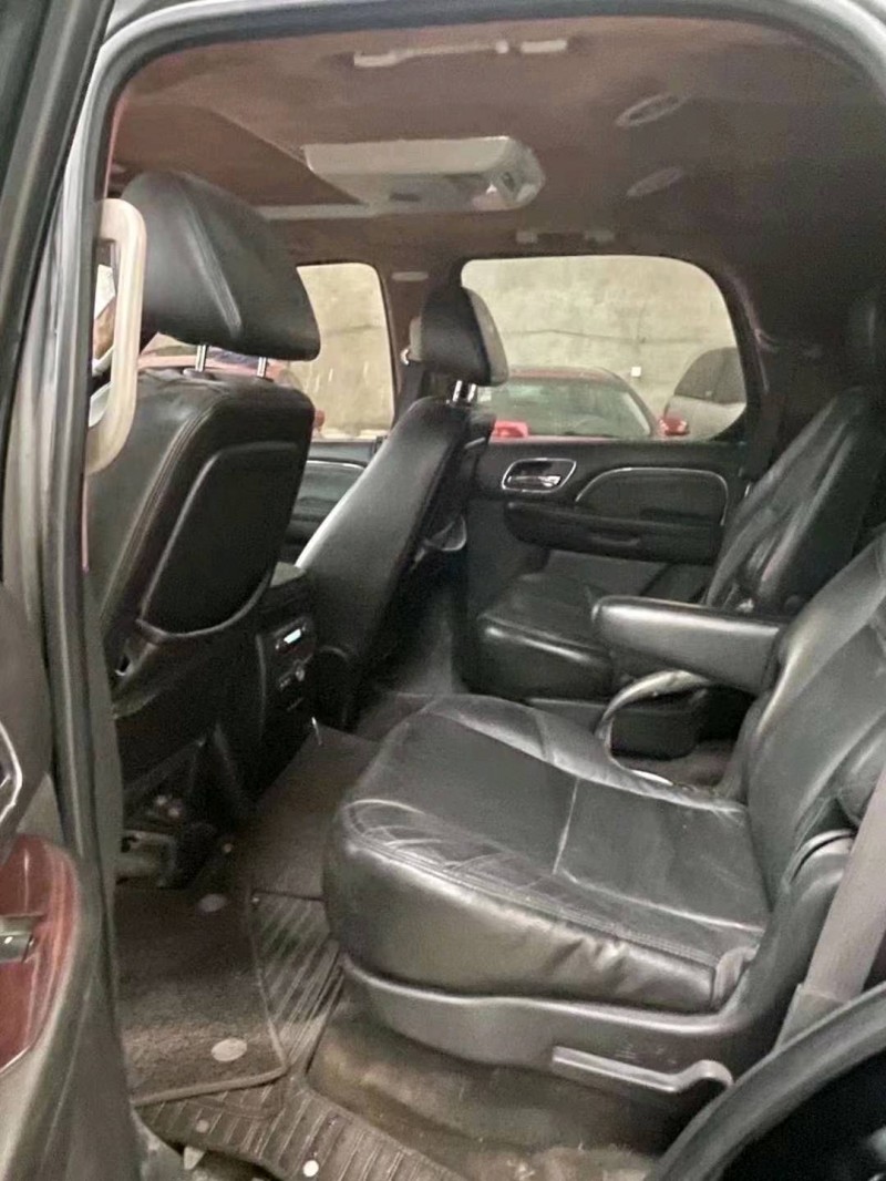 潍坊07年凯迪拉克凯雷德6