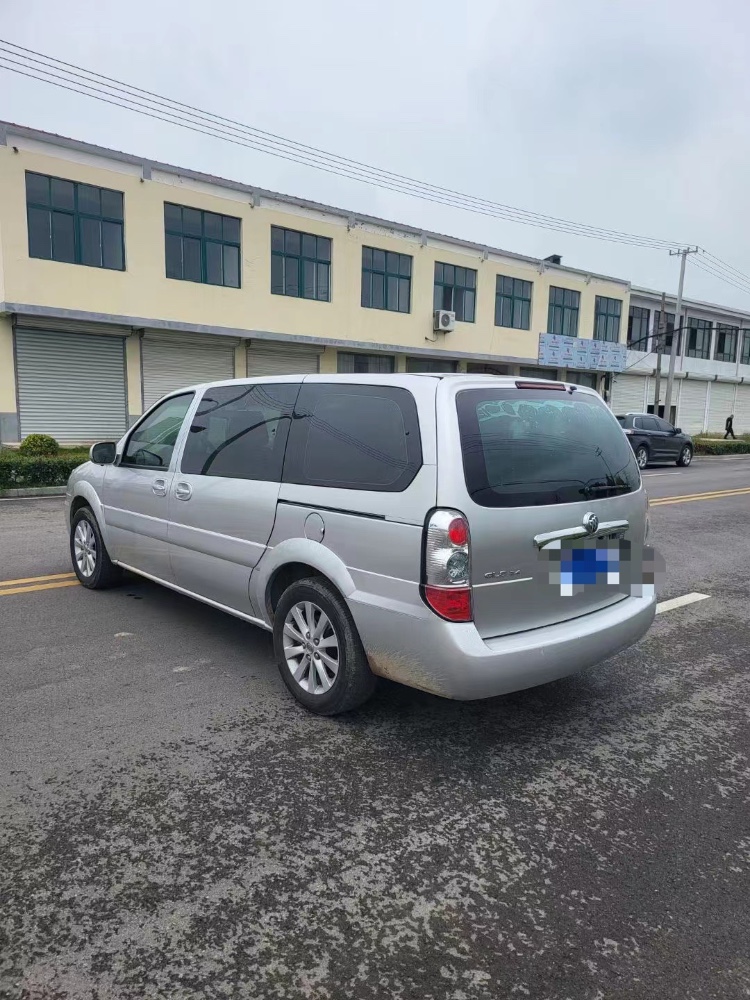 徐州17年别克GL84